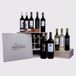 Conjunto de Vinhos Alves de Sousa Conjunto de Vinhos Alves de Sousa