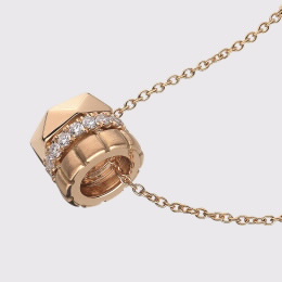Colar Trilogy em Ouro Rosa e Diamantes Colar Trilogy em Ouro Rosa e Diamantes