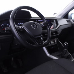 Volkswagen Polo_interior