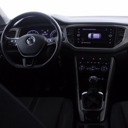 Volkswagen T-Roc_interior