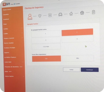 imagem de telemovel com uma imagem do check up de seguros no BPI Net