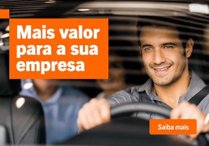 Info: Homem a conduzir, representa o setor de transportes para a abertura de Conta Valor BPI Negócios.